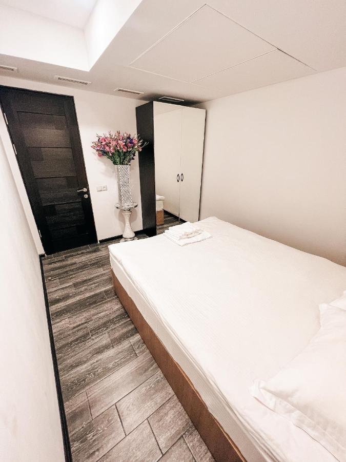 It Hotel Tumanyan Street Γιερεβάν Εξωτερικό φωτογραφία