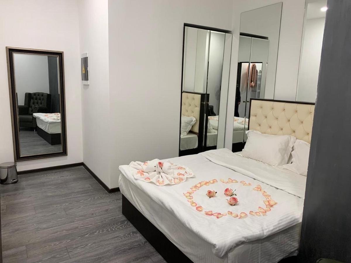 It Hotel Tumanyan Street Γιερεβάν Εξωτερικό φωτογραφία